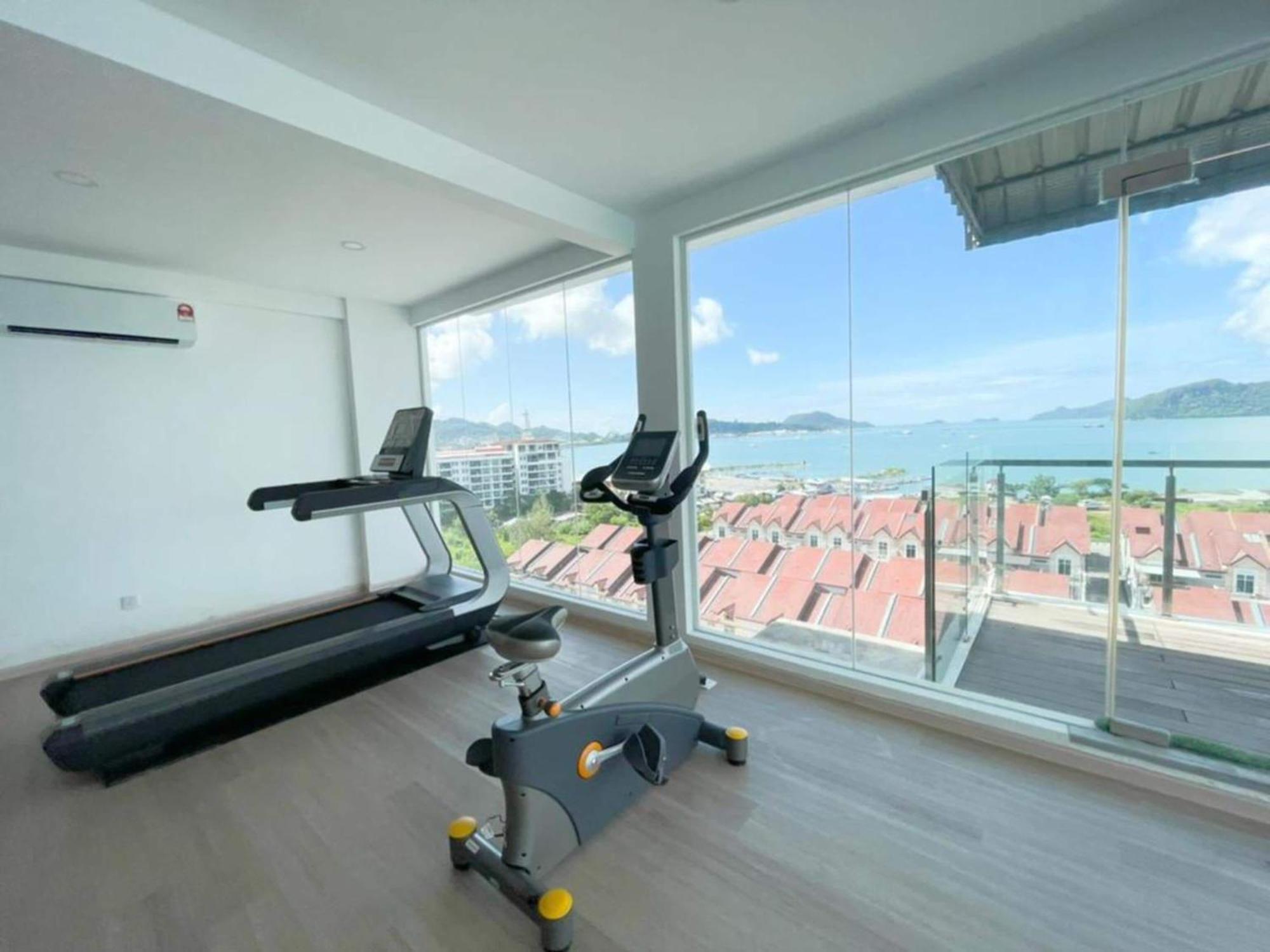 Oyo 91086 Bayu Service Apartment Куах Экстерьер фото